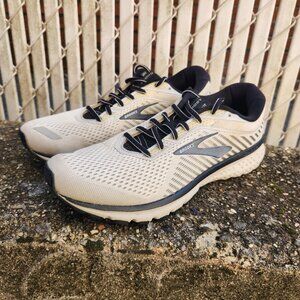 Brooks Ghost 12 (Medium D) Men's Size 11.5 White Black Athletic Running Shoes